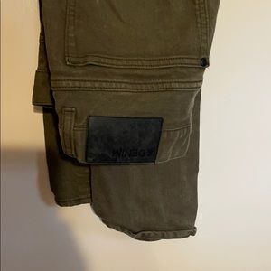 Low Waist Slim Jeans